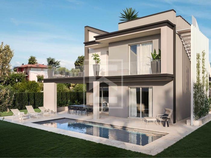 Casa con 6 locali in vendita in piazza san martino, Moniga del Garda