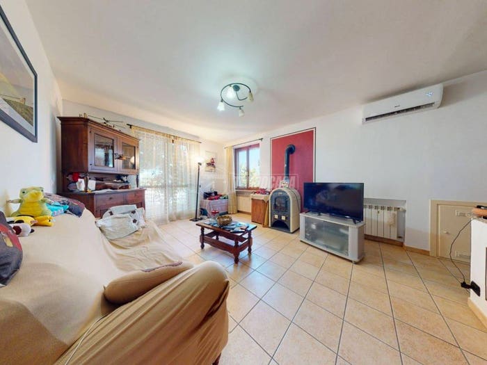 Appartamento quadrilocale in vendita in Via Novembre, San Giuseppe, Castagnito