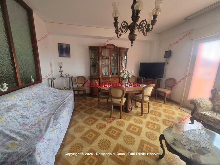 Appartamento quadrilocale in vendita in Via Roma, Montelepre