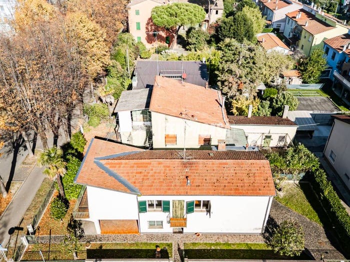 Casa con 5 locali in vendita in Viale Fratelli Cairoli, Centro, Castel Bolognese