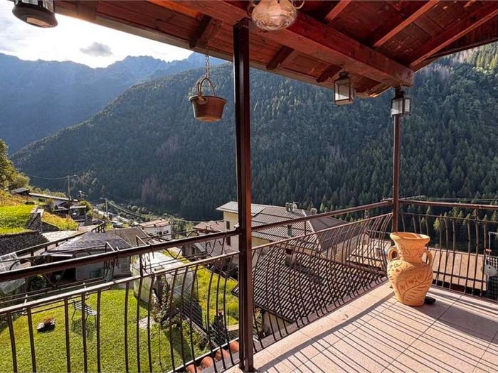 Appartamento trilocale in vendita in Via Fontane, Valle, Saviore dell'Adamello