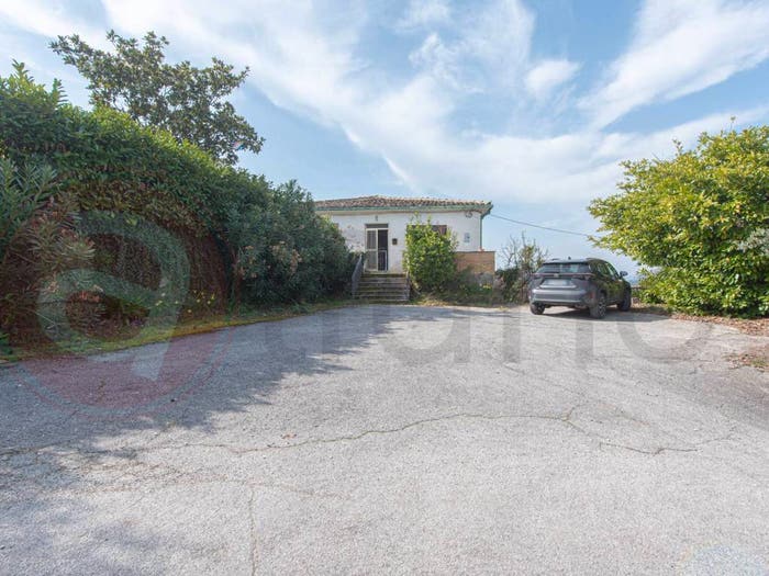 Casa con 6 locali in vendita in Via Casale, Arpino
