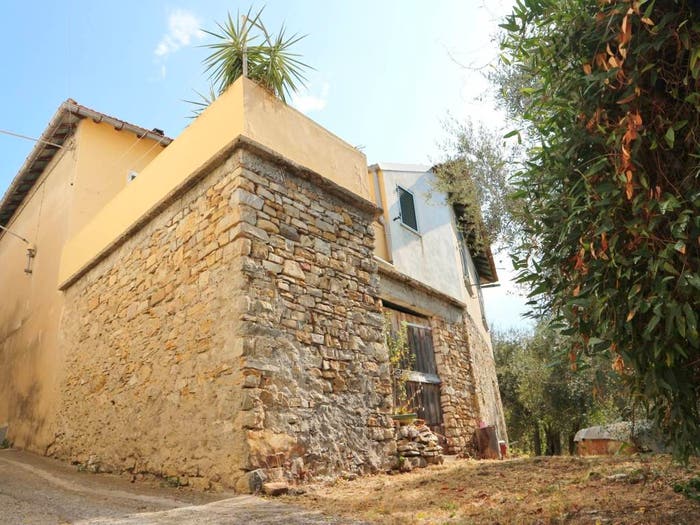 Casa con 6 locali in vendita in Via Ughi, Centro, Diano San Pietro