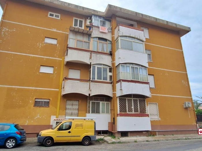Appartamento quadrilocale in vendita in Svincolo Gazzi, Bordonaro Cumia, Messina