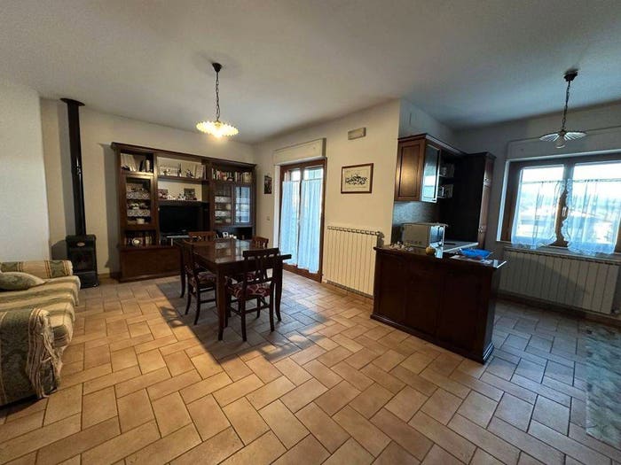 Appartamento trilocale in vendita in Via Stradone, Moiano, Città della Pieve