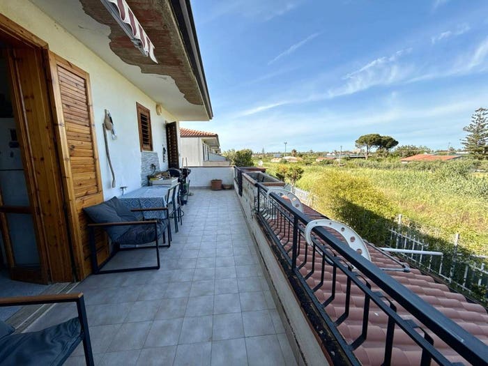 Appartamento quadrilocale in vendita in Via Antonio Salemi Saiatine, Furnari