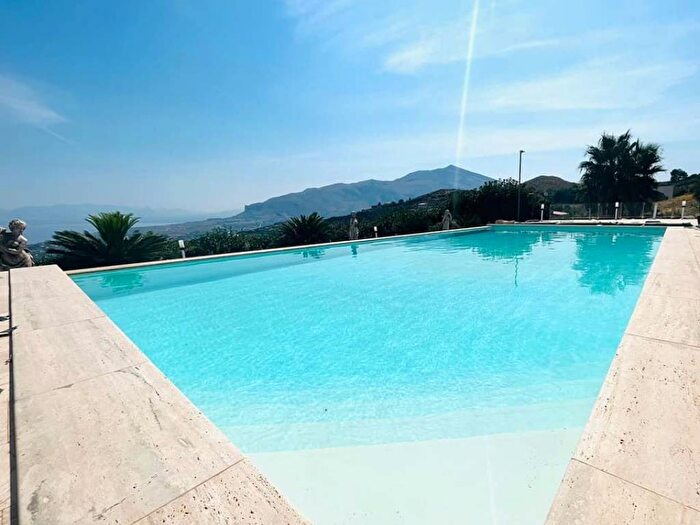 Casa con 6 locali in vendita in Contrada Sarmuci, Castellammare del Golfo