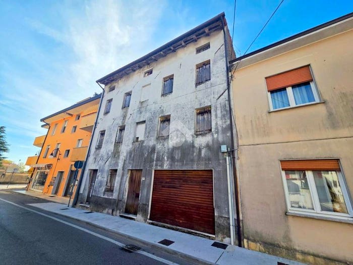 Casa con 5 locali in vendita in Via Mores di Sotto, Centro, Azzano Decimo