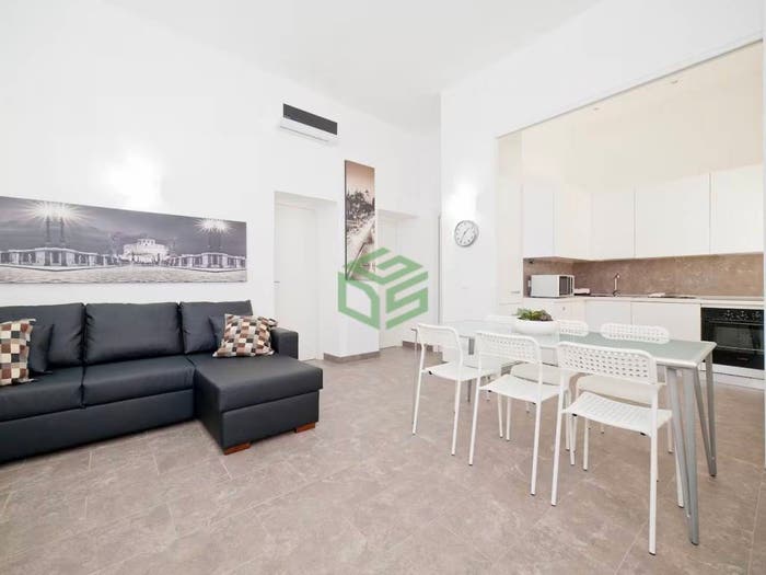 Appartamento quadrilocale in vendita in Via Firenze, Repubblica, Roma