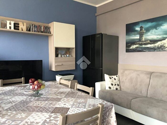 Appartamento trilocale in vendita in Via Monte Grappa, Centro, Arluno