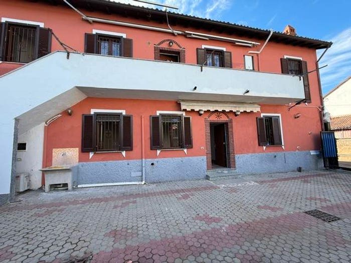 Casa con 6 locali in vendita in Via Maestra, Torrazza, Borgo San Siro