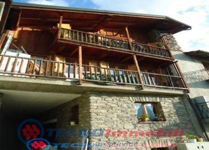 Appartamento trilocale in vendita in Frazione Bovet, Centro, Gressan