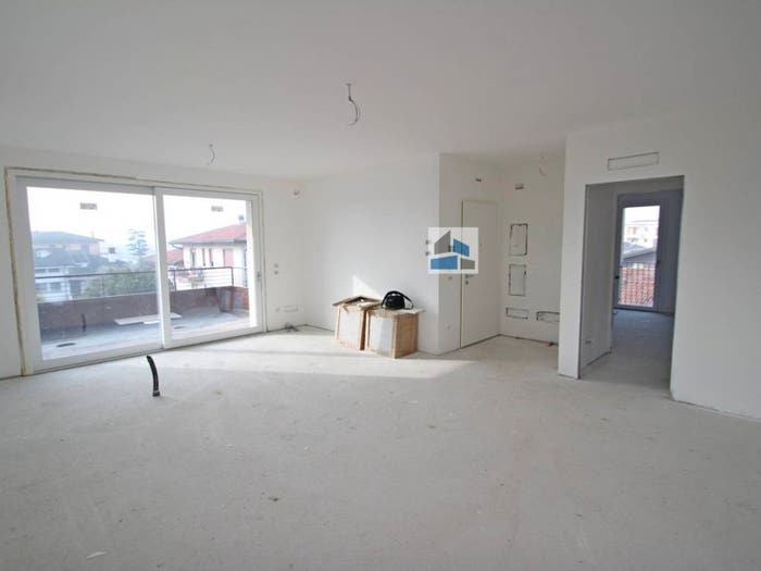 Appartamento quadrilocale in vendita in Via Adige, Centro, Noale