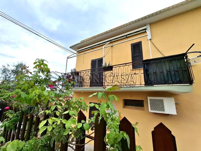 Appartamento trilocale in vendita in Via di Quarto Grande, Finocchio, Roma