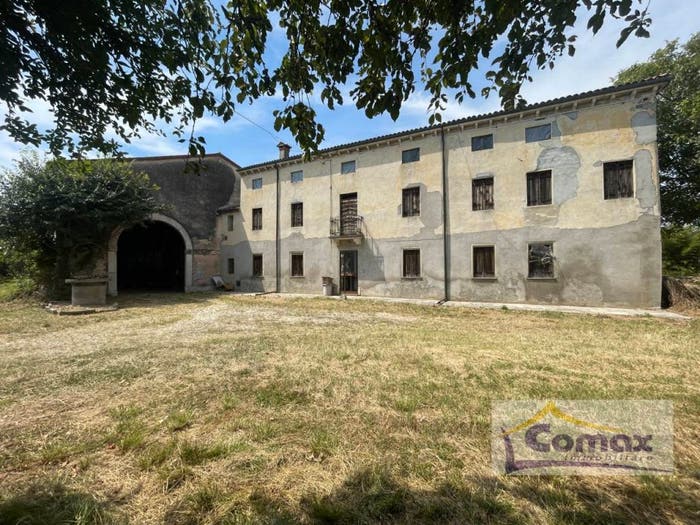 Casa con 6 locali in vendita in Via Ca Marchesa, Rovolon