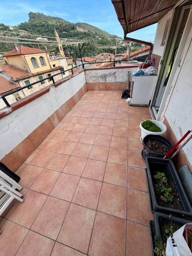 Appartamento trilocale in vendita in Centro, Camporosso