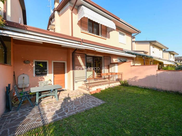 Casa quadrilocale in vendita in Via Don Lorenzo Milani, Buffalora, Brescia