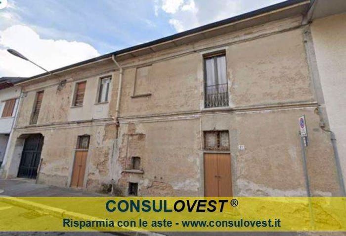 Casa con 5 locali in vendita in Via Ferrara, San Bernardino, Legnano