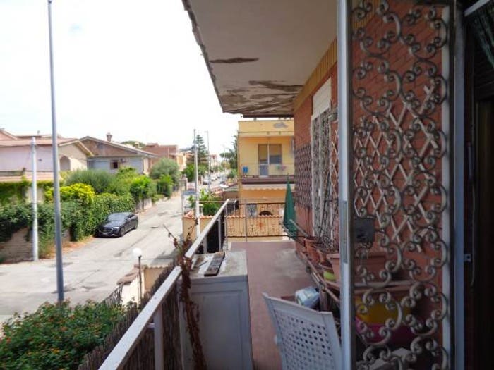 Appartamento quadrilocale in vendita in Via Capizzone, Dragona, Roma