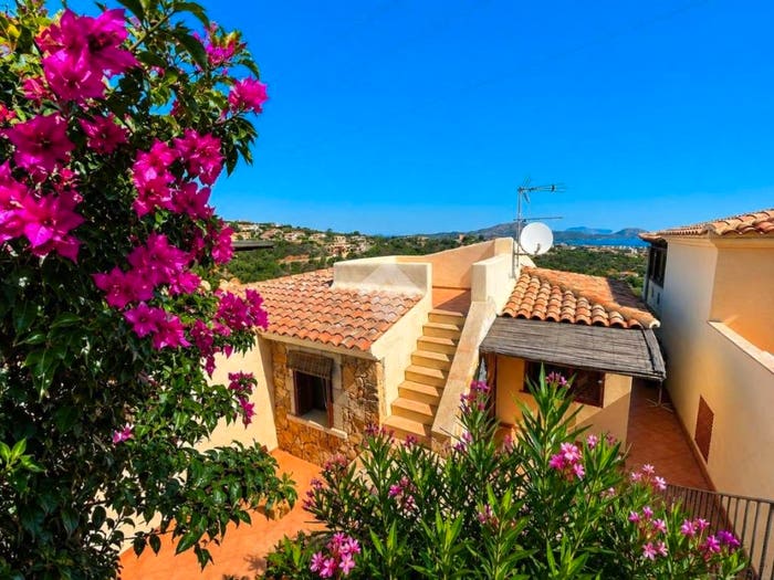 Appartamento quadrilocale in vendita in Via Marghine, Loiri Porto San Paolo