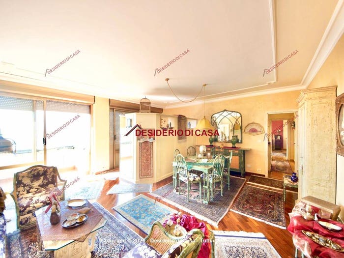 Casa con 6 locali in vendita in Via dell'Autonomia Siciliana, Montepellegrino, Palermo