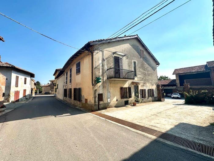 Casa con 6 locali in vendita in Via Vittorio Emanuele, Sanico, Alfiano Natta