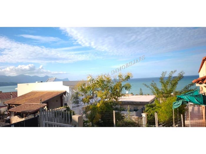 Casa quadrilocale in vendita in Via Scampati, Alcamo Marina, Alcamo