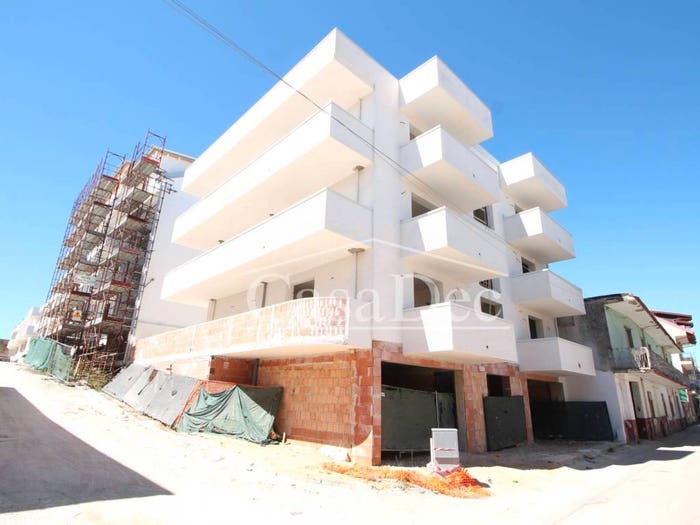 Appartamento trilocale in vendita in Via Giovanni Battista Basile, Parete