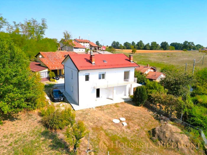 Casa quadrilocale in vendita in San Giovanni, Carrù