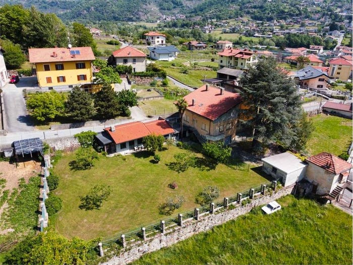 Casa con 6 locali in vendita in Tavagnasco