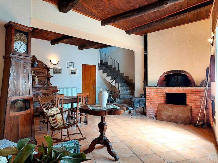 Casa con 6 locali in vendita in SP, Centro, Cesio