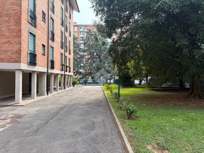 Appartamento trilocale in vendita in Via Sem Benelli, Gallaratese, Milano