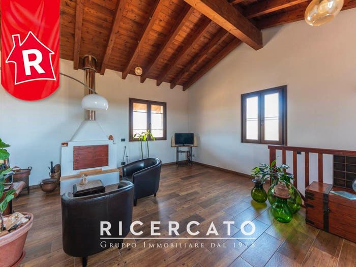 Casa con 5 locali in vendita in Via Veglie, Centro, Leverano