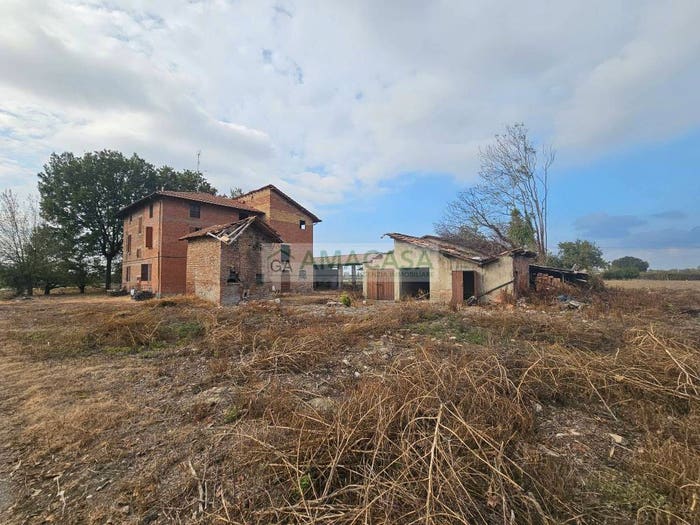 Casa con 5 locali in vendita in Via Aprile, Casalgrande