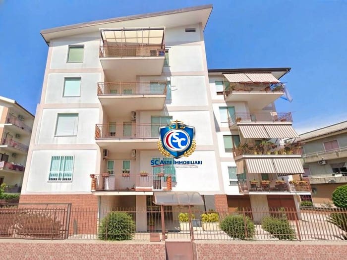 Appartamento quadrilocale in vendita in Via Publio Ovidio Nasone, Aversa