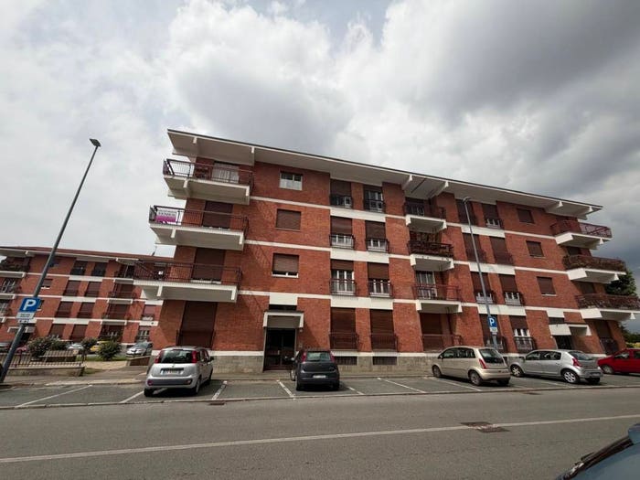 Appartamento quadrilocale in vendita in Via Dante Alighieri, Piossasco