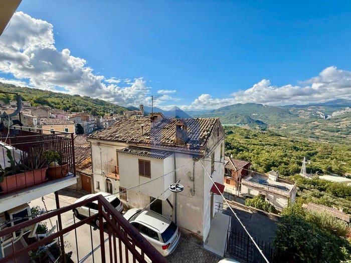 Casa con 5 locali in vendita in Via Sant'Anna, Centro, Bomba
