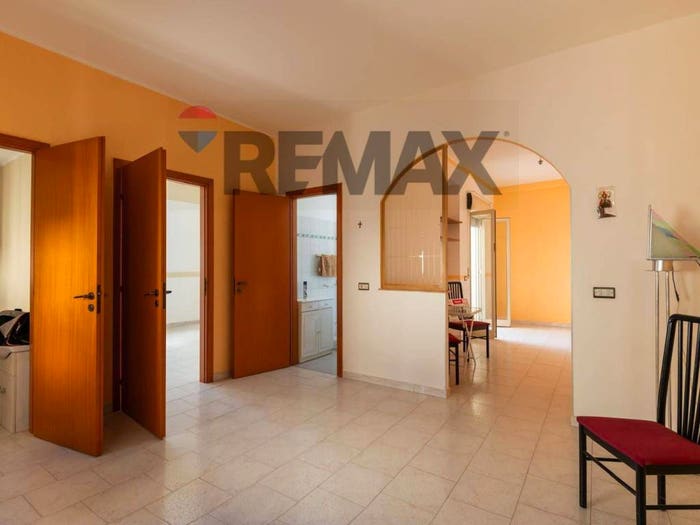 Appartamento quadrilocale in vendita in VIA NINO BIXIO, Centro, Caltagirone