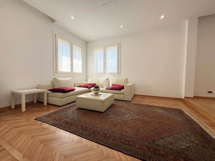 Casa con 6 locali in vendita in Centro, Tombolo