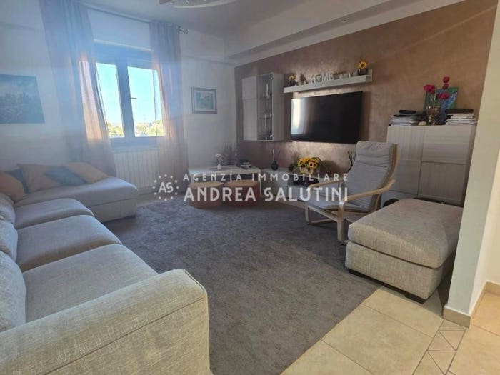 Appartamento con 5 locali in vendita in Via delle Case Vecchie, Fornacette, Calcinaia
