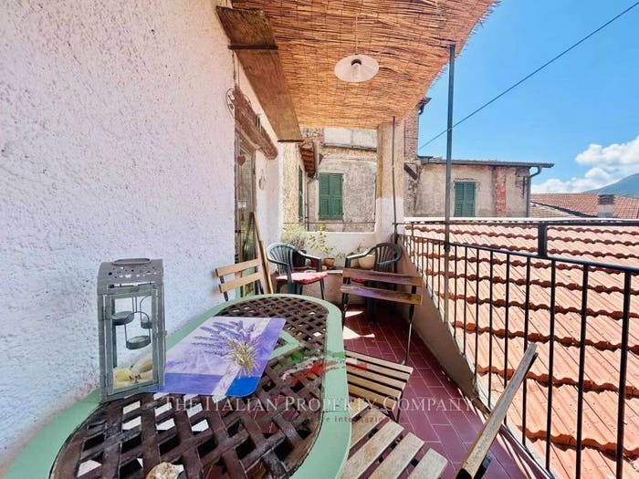Casa con 6 locali in vendita in Corso Italia Triora IM, Centro, Triora