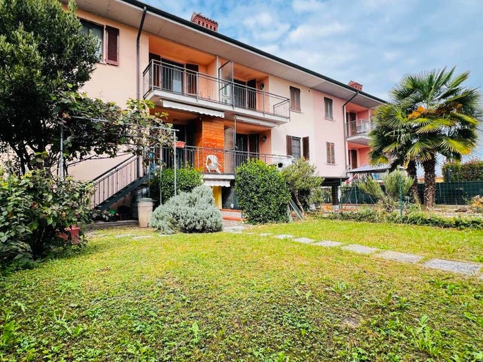 Casa quadrilocale in vendita in Via Giuseppe Garibaldi, Gerenzago