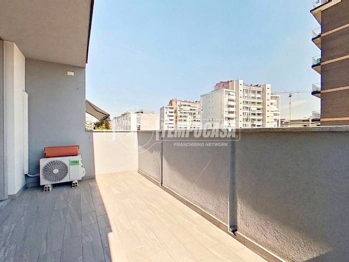 Appartamento trilocale in vendita in Via GENERAL GUIDONI A, Centro Storico, Lissone