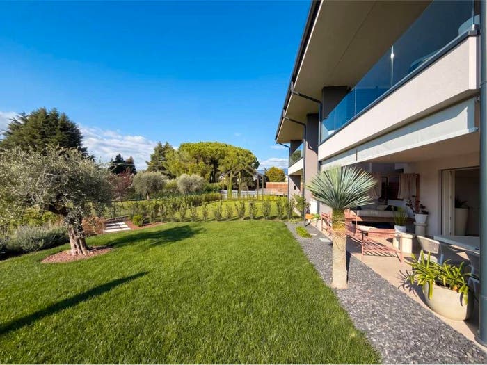 Appartamento trilocale in vendita in Via della Valle, Campagnola, Manerba del Garda