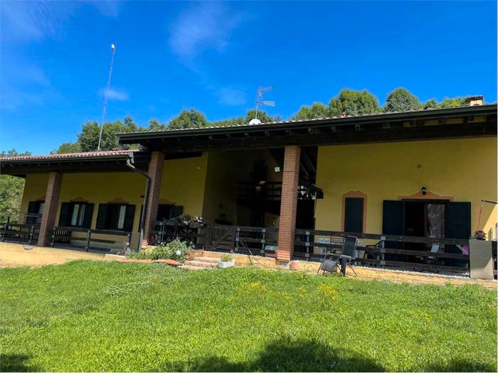 Casa con 6 locali in vendita in Via Risorgimento, GatticoVeruno