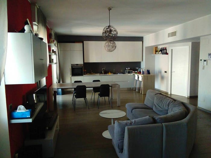 Appartamento quadrilocale in vendita in Via Lorenteggio, Giambellino, Milano