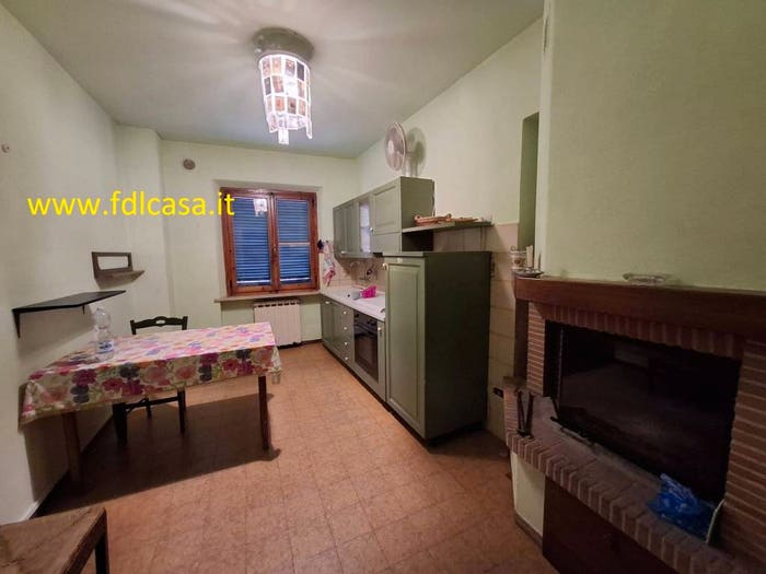 Casa con 5 locali in vendita in Via Sughera, Montaione