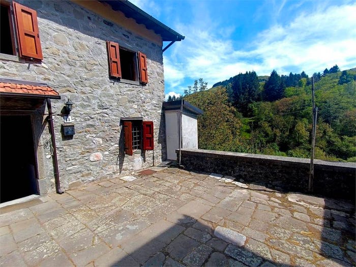 Casa con 6 locali in vendita in Gorfigliano, Minucciano