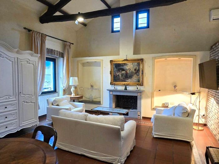 Appartamento quadrilocale in vendita in Via Nicolò Canelles, Castello, Cagliari