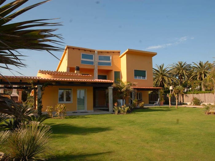 Casa con 6 locali in vendita in Viale Leonardo da Vinci, Capitana, Quartu Sant'Elena